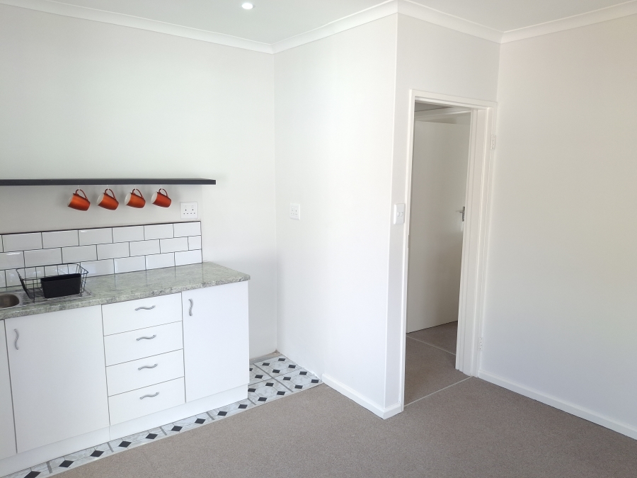 To Let 1 Bedroom Property for Rent in Sunnydale Western Cape